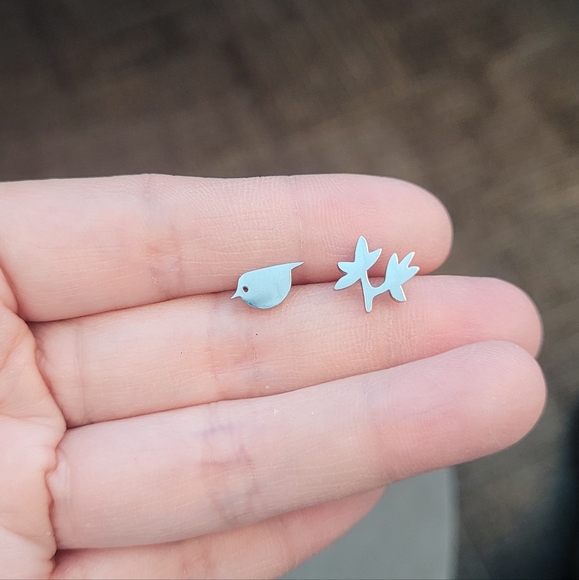 Set of cute bird and branch stainless steel stud push back earrings - Picture 3 of 4